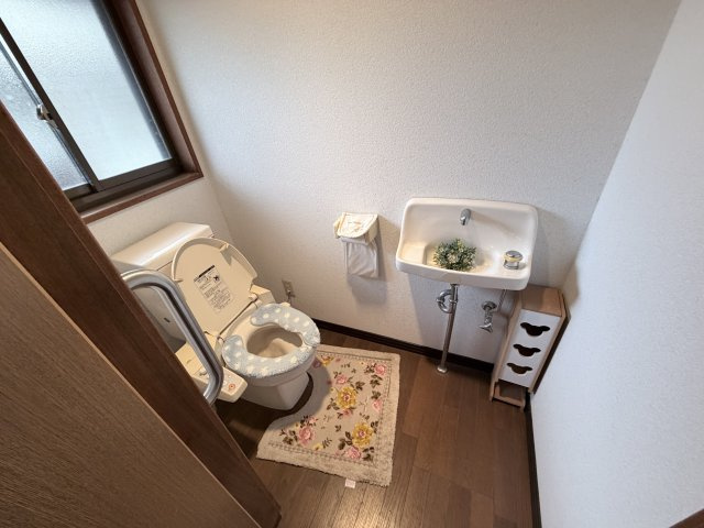 丹波市氷上町井中の中古一戸建のトイレ