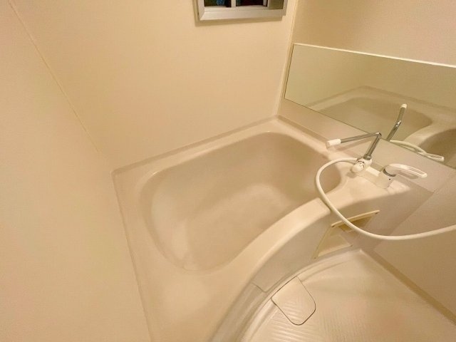 ビギンハイツA棟の浴室