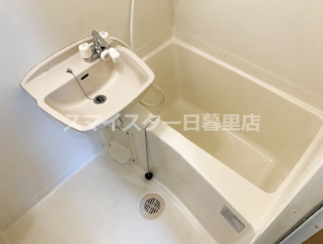 クレフラスト一之江の浴室