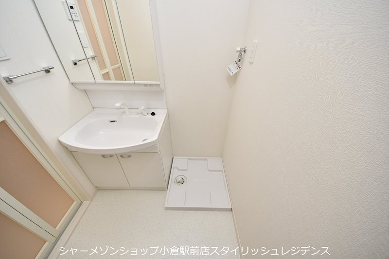 ALISS歯科大前の洗面所