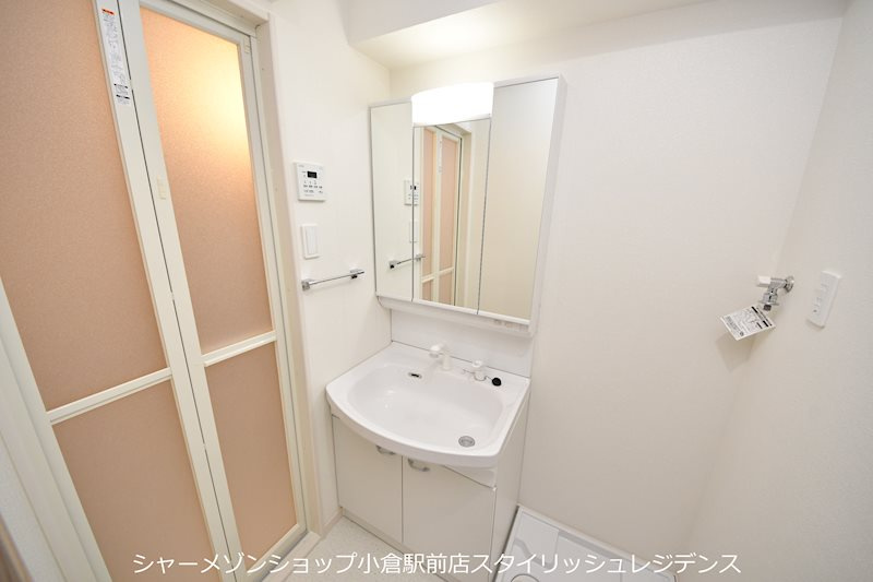 ALISS歯科大前の洗面所