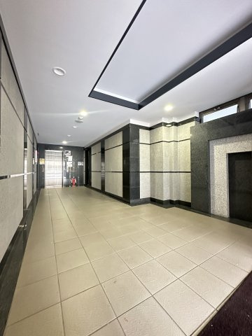 ハクユウ元町のロビー