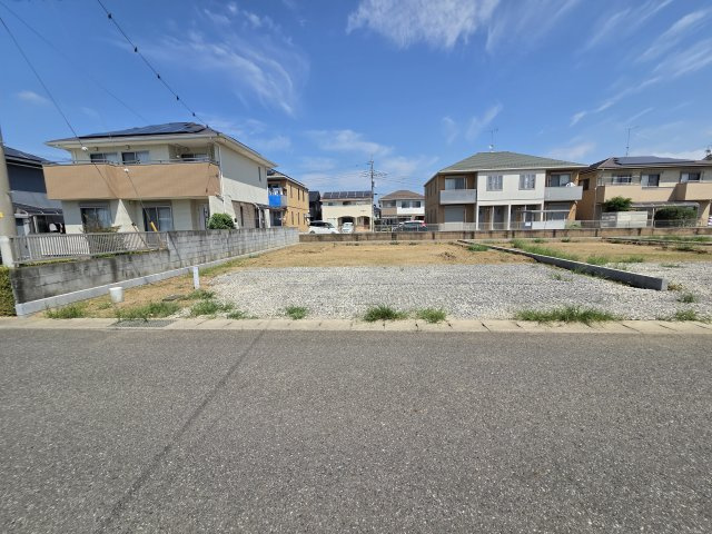 新築　太田市岩松町3期　GRAFARE　１号棟	の駐車場|現地写真　駐車スペースは並列3台分可能です！

