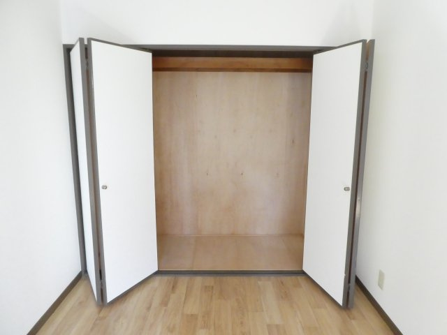 宝ハイツの玄関