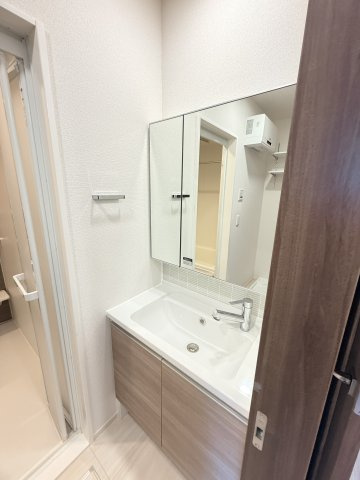 D-ROOM江井島の洗面所