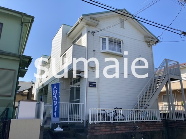 イーストワン与野本町の外観|閑静な住宅街にあるアパートです。