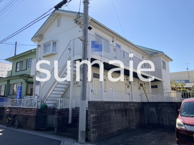 イーストワン与野本町の外観|閑静な住宅街にあるアパートです。