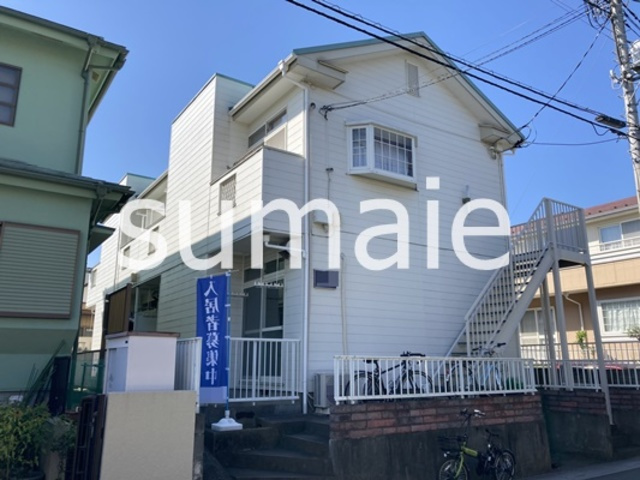 イーストワン与野本町の外観|閑静な住宅街にあるアパートです。