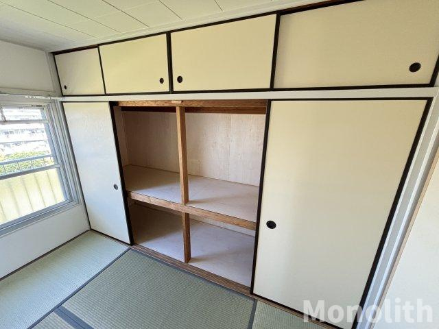 鶴山台49号棟の収納