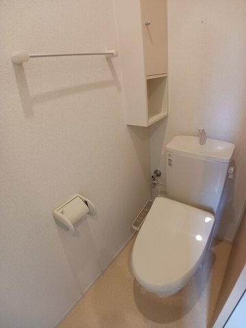 サンハイツ北六甲六番館のトイレ
