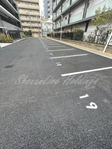 藤沢市湘南台２丁目の賃貸マンションの駐車場