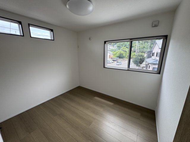 清和４丁目新築建売１期２号の洋室|落ち着いた色調の洋室です
