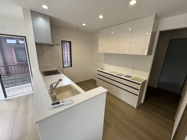 清和４丁目新築建売１期２号のキッチン|きれいなキッチンです
