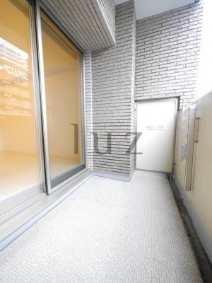 イーリス浅間町のバルコニー