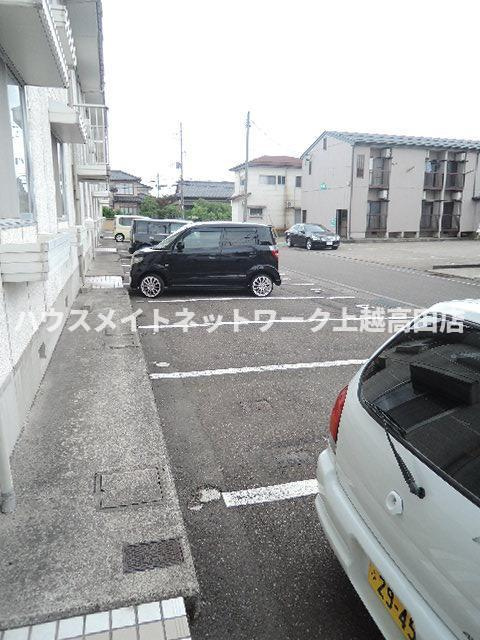 クオリティ加賀の駐車場|駐車場