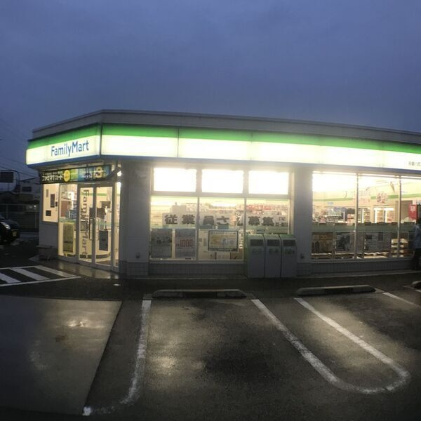 アドウェル弐番館の周辺