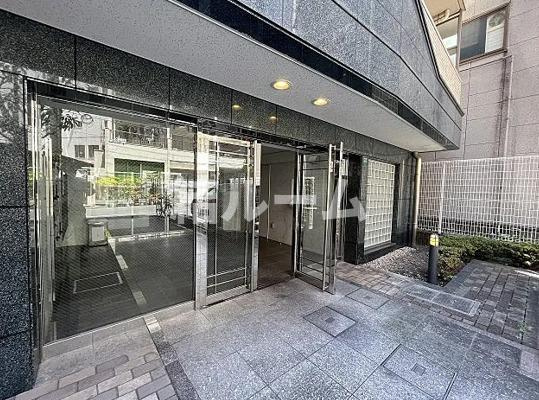 豊島区北大塚２丁目の賃貸マンションのエントランス