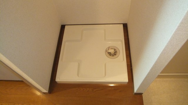 ヴィラ・ロクローの設備|室内に洗濯機置場が御座います