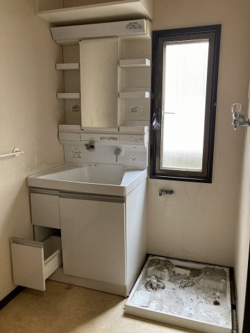 西中延二丁目14戸建（借地権）の独立洗面台