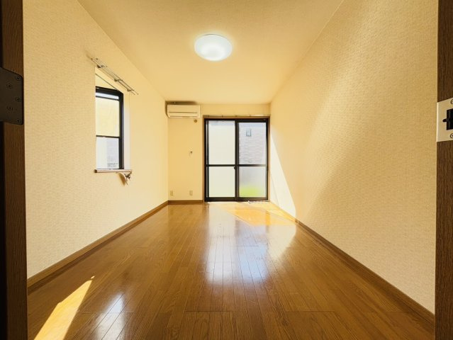 パルメゾン二日市の洋室|別号数タイプ
