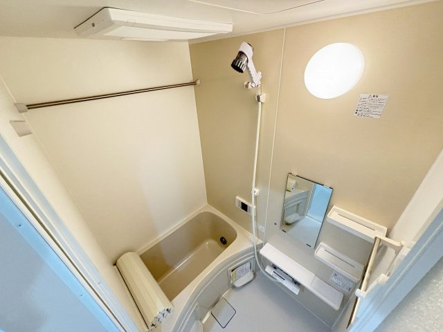 ヴェルメゾン三津屋中の浴室