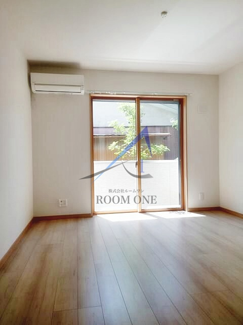 ロワール原木の寝室|寝室です。