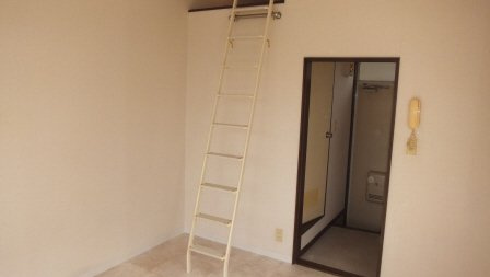 isメゾン西船橋の収納|ロフト付きの1Ｋです