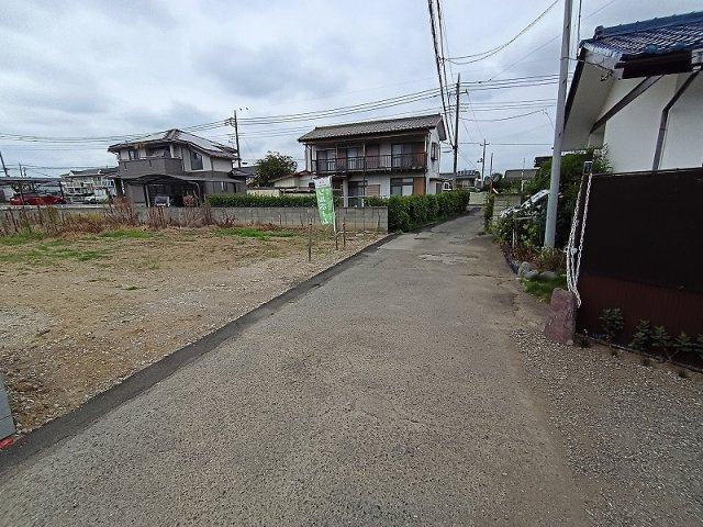 高崎市吉井町吉井売地の前面道路含む現地写真