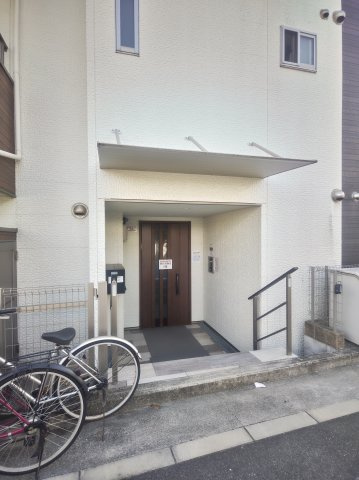 【エントランス】 | クリエオーレ門真南Ⅰ | 毎日通るエントランスはこのようになっています