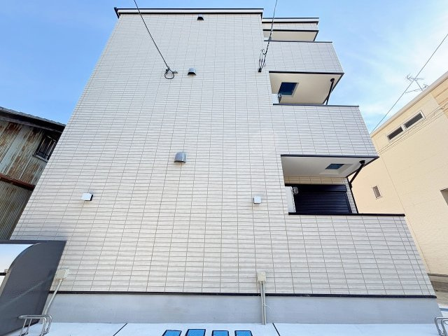 ヴェルメゾン三津屋中の外観