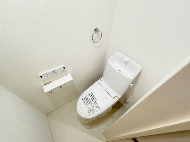 ヴェルメゾン三津屋中のトイレ