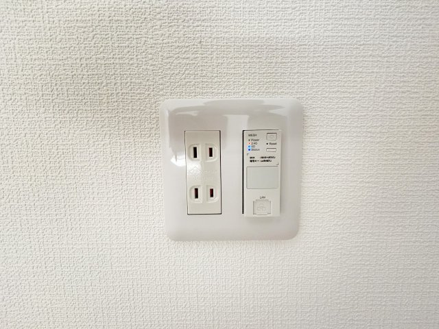 ヴェルメゾン三津屋中の設備