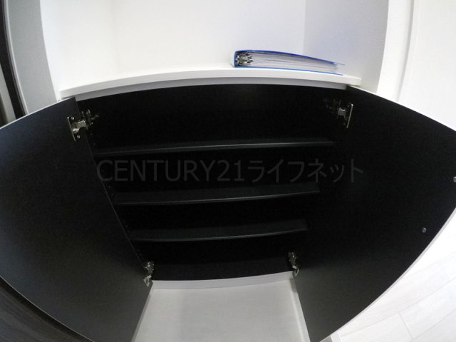 【玄関】 | リバレイン江坂