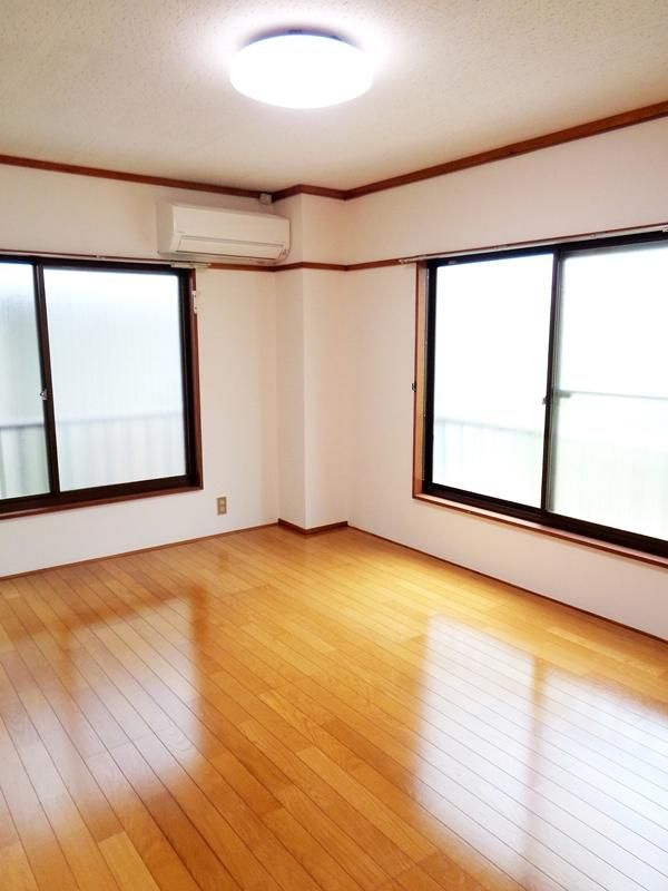 ハイツ旭（あさひ）の寝室