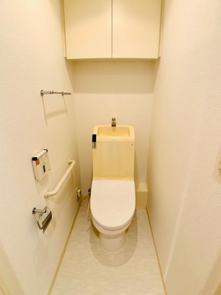 Ｂｒｉｌｌｉａ　ｉｓｔ　三軒茶屋　アイビーテラスのトイレ|清潔感のあるトイレです