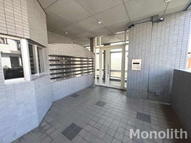 ハイデ上町のエントランス