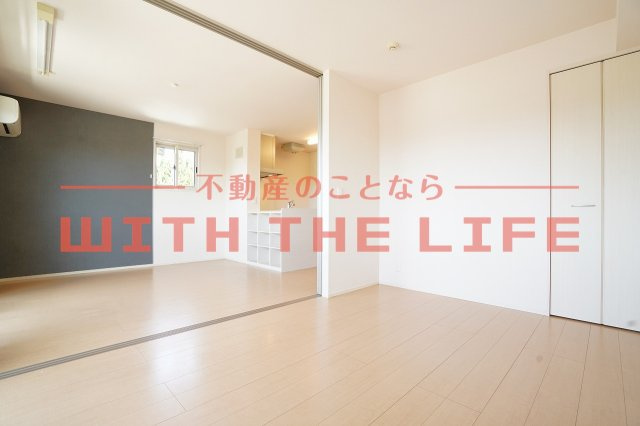 ウィン・レーベンⅡ【10，000円キャッシュバック対象物件】の洋室|個人の部屋や寝室として使える洋室です