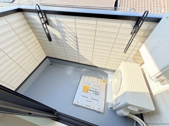 ヴェルメゾン三津屋中のバルコニー