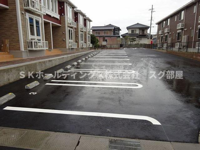 メゾン　パストラルⅡの駐車場