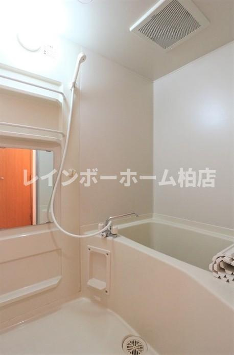 仲介手数料（賃料の1.10ヵ月）の50％OFF対象物件！の浴室|ゆったり過ごせるお風呂です
