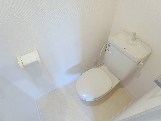 バルミー兵庫Ⅱのトイレ|ご自身でウォシュレット取付可能のトイレです