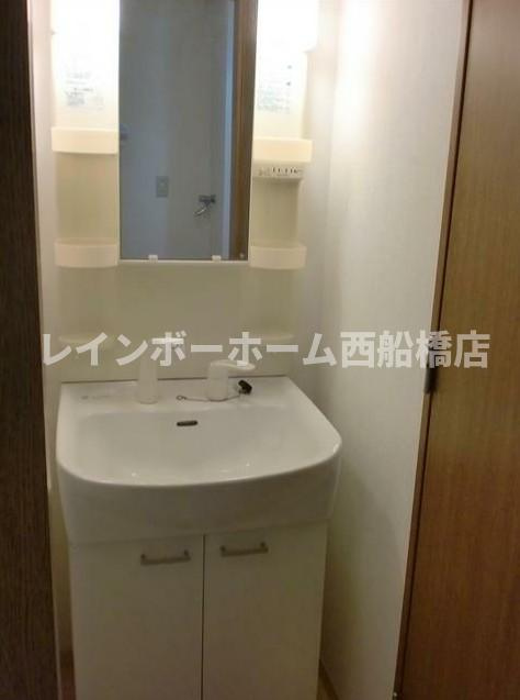 セナリオフォルム船橋の独立洗面台
