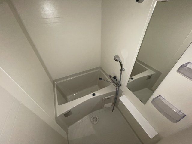 プレサンス神戸セレスティアの浴室|同物件別部屋写真