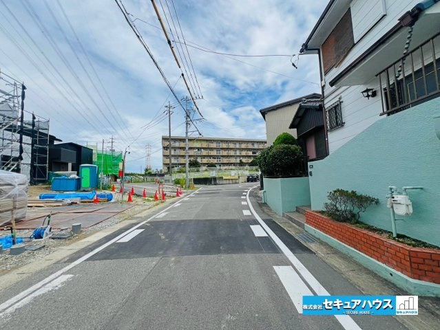【同施工物件ご案内可能】刈谷市泉田町　全2棟の前面道路含む現地写真|事前予約にて現地ご見学いただけます！お気軽にお問い合わせください♪
■株式会社　セキュアハウス■
住宅ローンに強く、知識、経験豊富なスタッフ在籍
お客様に寄り添い、ご成約後もサポート致します。　　　　