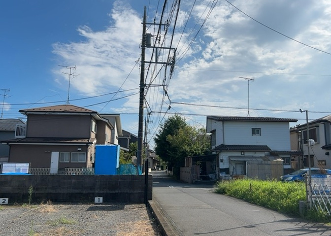 【展望】 | 桜や紅葉の名所に出かける人は多いと思いますが、家にいながら季節の移ろいを感じる生活を送りませんか？リビングや窓から見える景色が生活を彩るワンポイントに！現地から見える景色を堪能してみては如何でしょう。