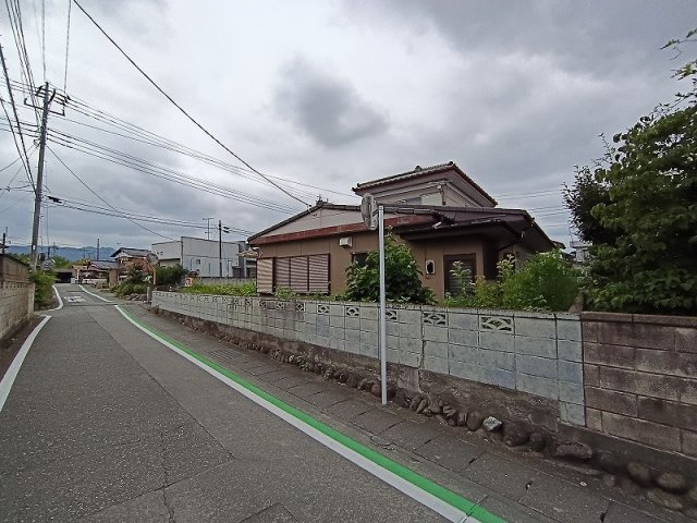 高崎市吉井町吉井売土地の前面道路含む現地写真