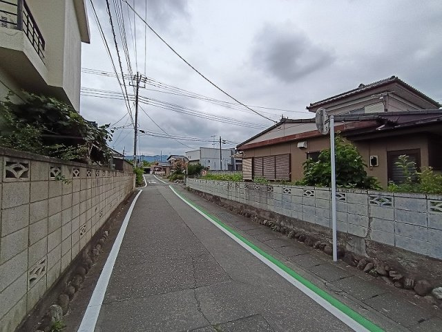 高崎市吉井町吉井売土地の前面道路含む現地写真