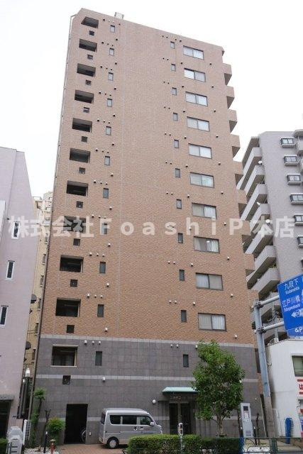 スカイコート新宿曙橋の外観