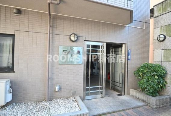 ガーラ笹塚駅前 のエントランス