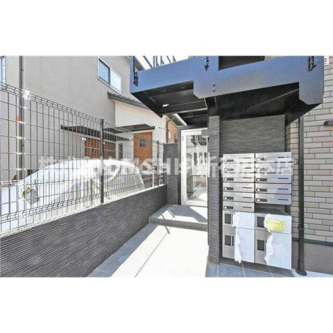 グランクオール鷺ノ宮のエントランス